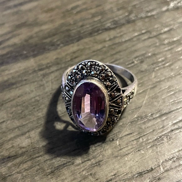 Sterling silver and Amethyst ring size 7.5 - Picture 6 of 6